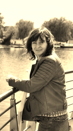 Crooked Cat Photo.jpg